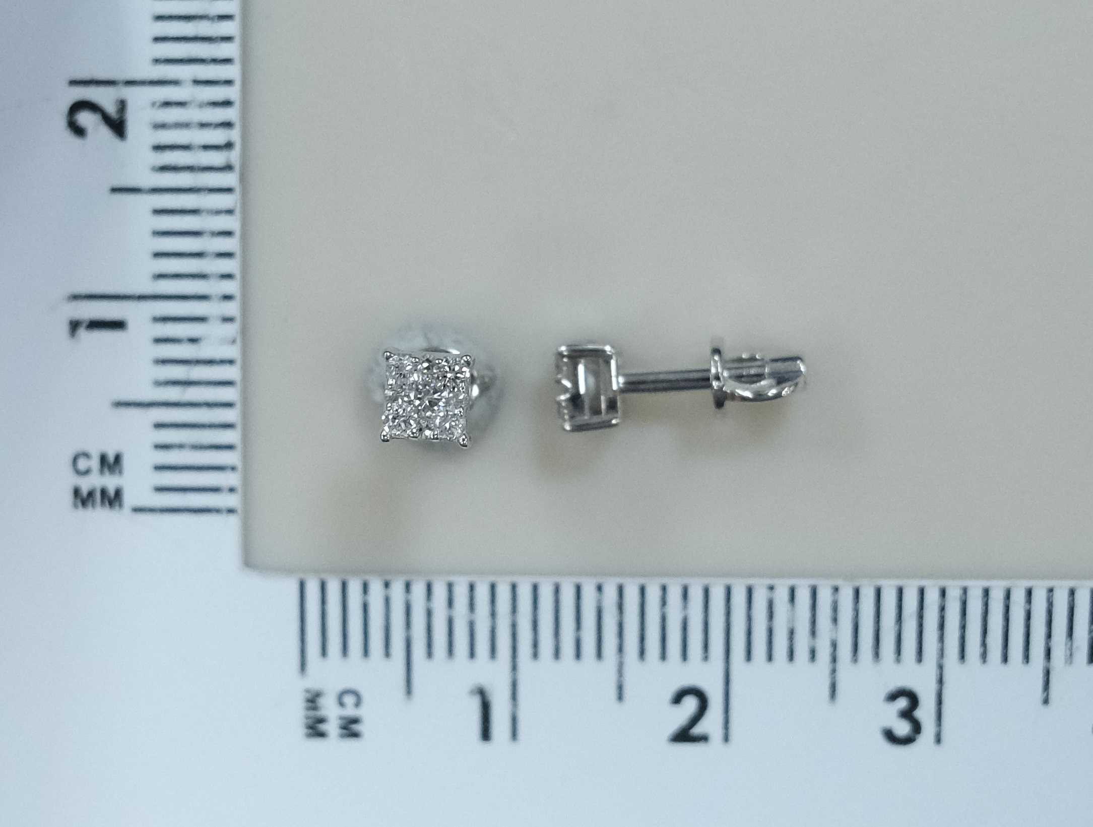 10511-001377 Серьги (Au 585)